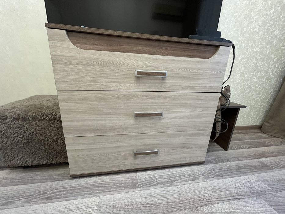 Продам комод в хорошем состоянии.