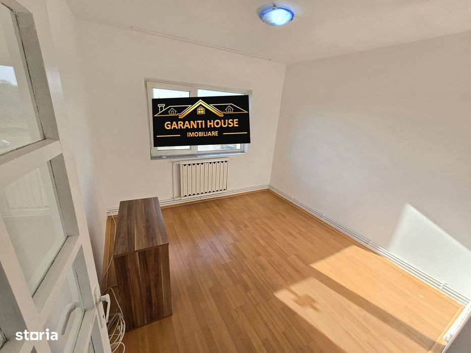 Ariesului, apartament 3 camere, decomandat, partial mobilat, 55 000€