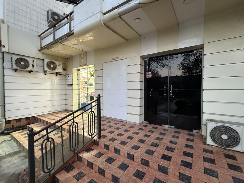 Аренда помещение — Юнусабад, рядом с метро Шахристон, вдоль дороги