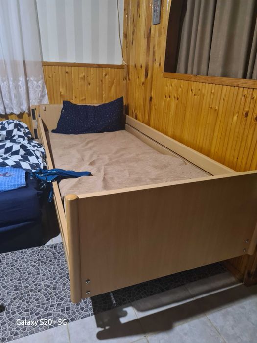 Електрическо болнично легло