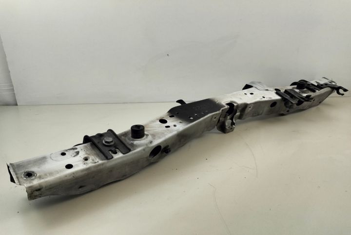 Traversa  superioara Toyota Avensis a 3-a generatie T27 (facelift)