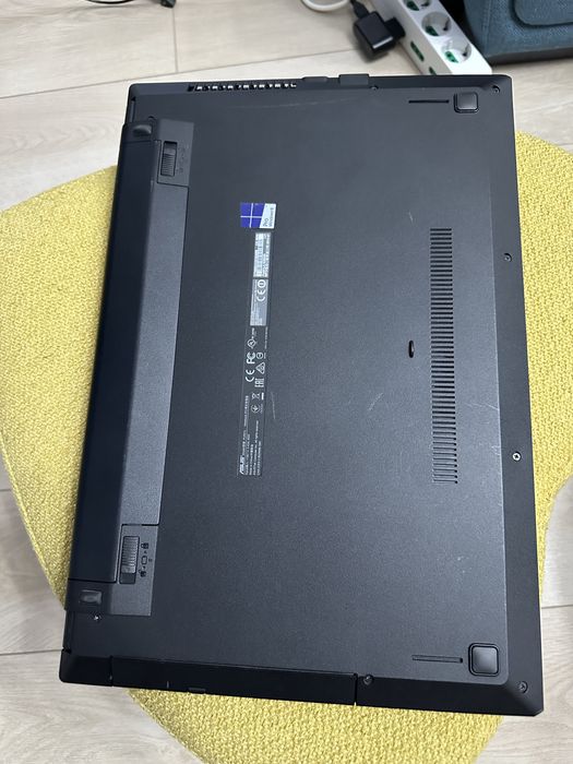 Laptop Asus Pro PU551L pentru piese