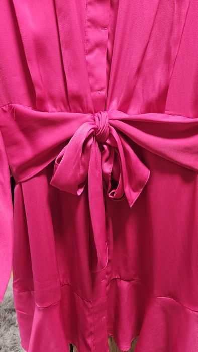 Рокля Guess, фуксия