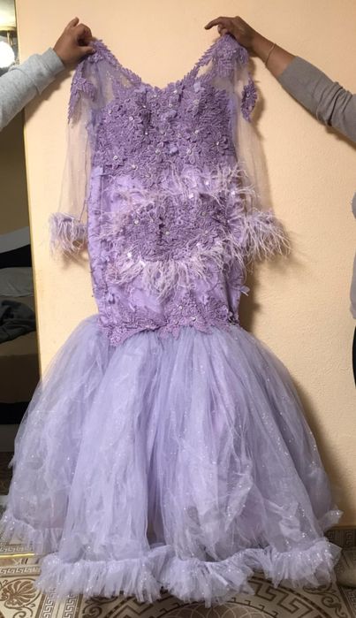 Офицялна рокля, .