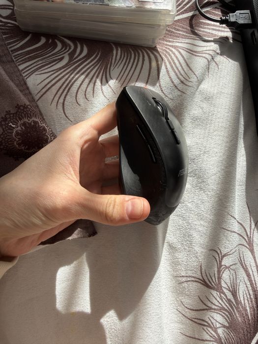 Mouse Asus fara fir