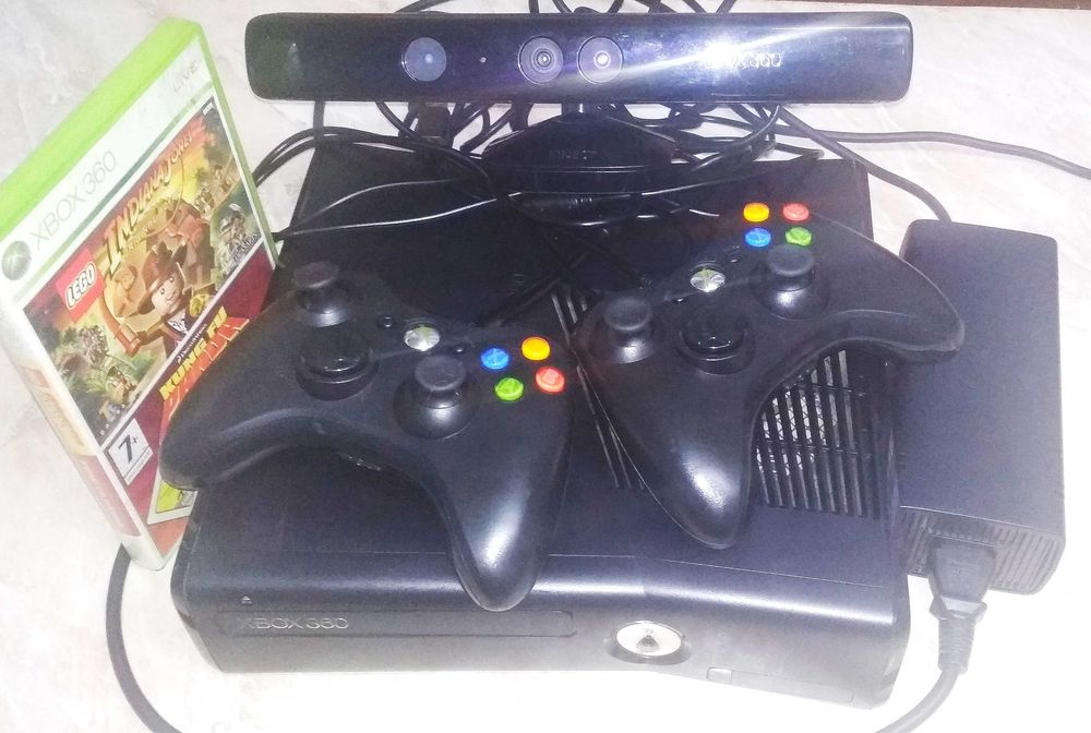 xbox 360 slim + kinect + 2 джойстик! Kinekt кинект