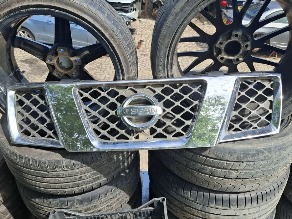 Решетка Nissan PATHFINDER 2007