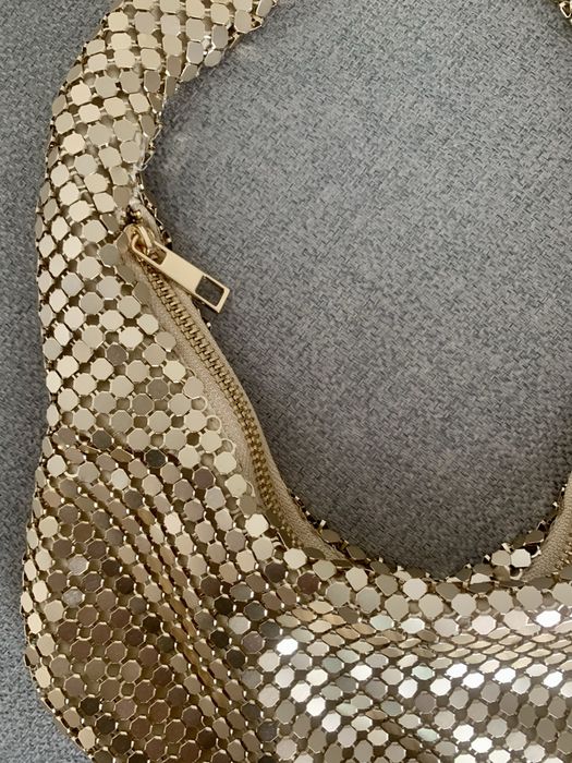 Златна малка чанта - чисто нова