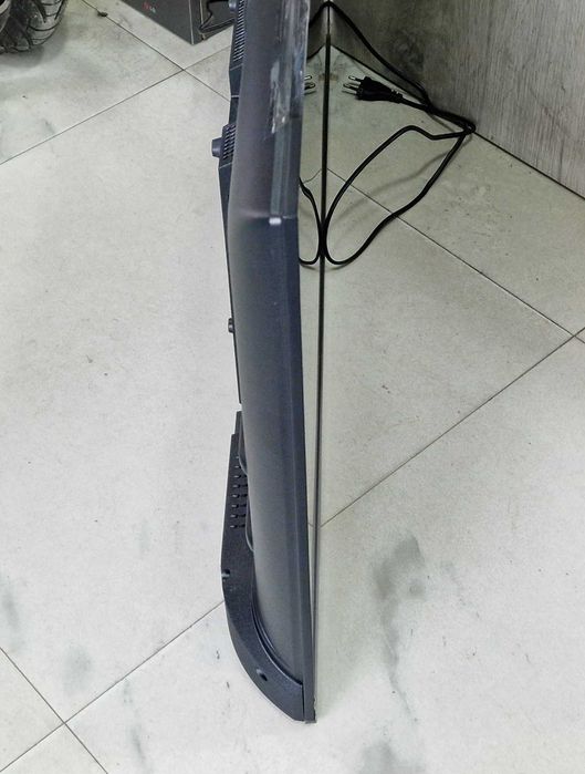 Смарт телевизор SmartTech QLED 40QW01V, 40"