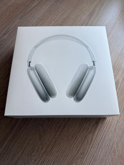 Airpods Max Lightning
