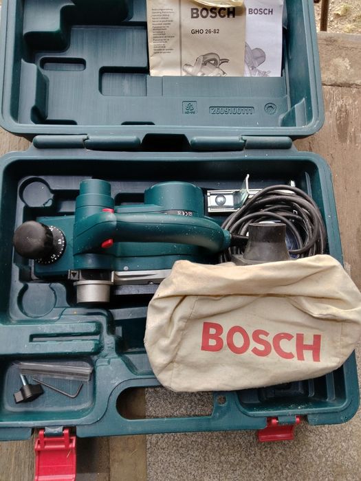 Электрорубанок Bosch GHO 26-82