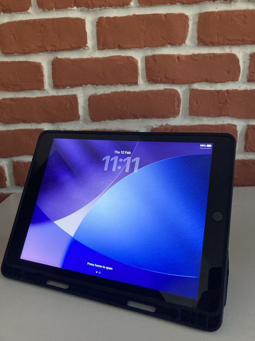 iPad 2021 (64GB 100%)