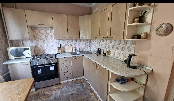 Кухонный гарнитур с техникой