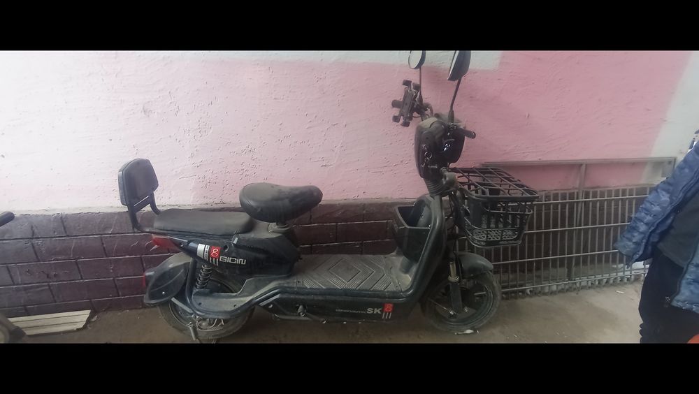 Электроскутер ск8