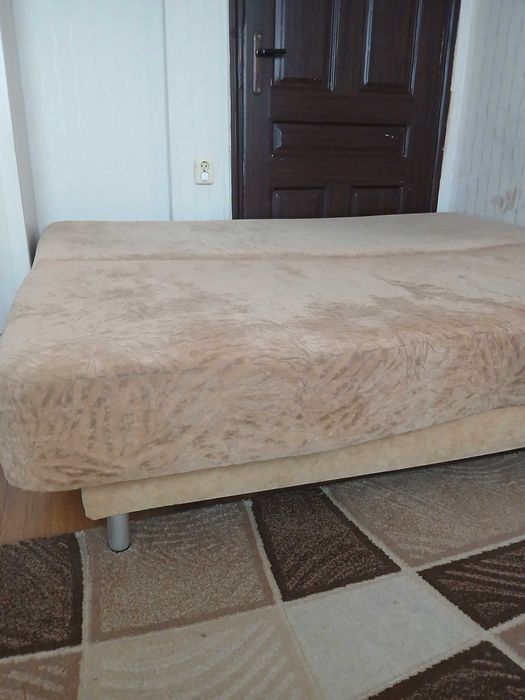 Разтегателен диван