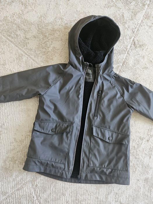 Детская куртка (дождевик)