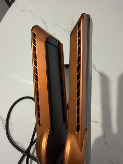 Placa de par Dyson in stare perfecta / Temperatura reglabila pana la 140 grade / Ecran LCD / Cupru