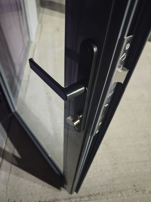 Eshik ochish qulf ochish zamok ustasi