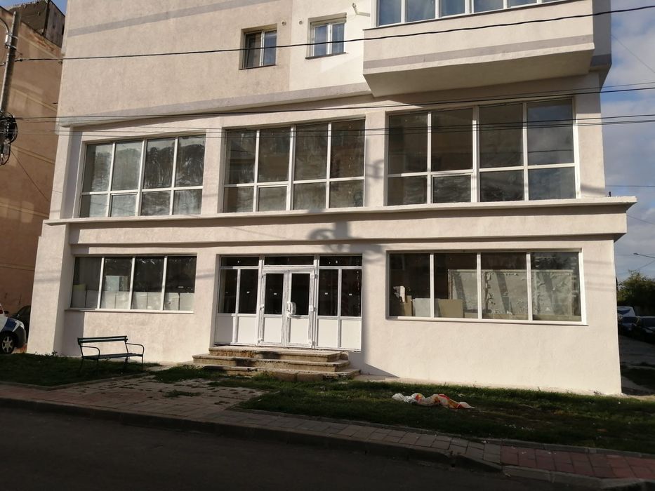 NOU!!! Spatiu Comercial Vanzare / Rate 10ani