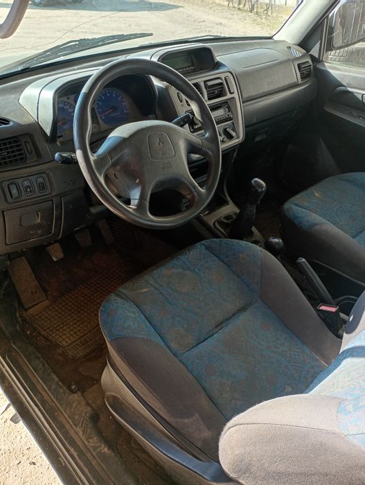 Mitsubishi pajero pinin