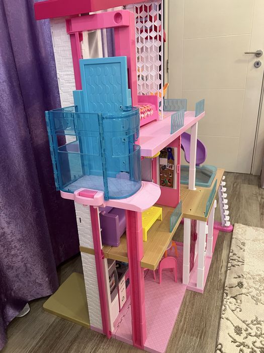 Голяма Барби къща