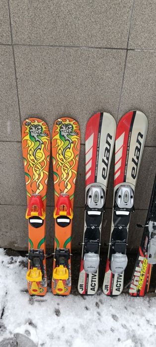 Продавам сноубордове,обувки, ски, калъфи  от Швейцария