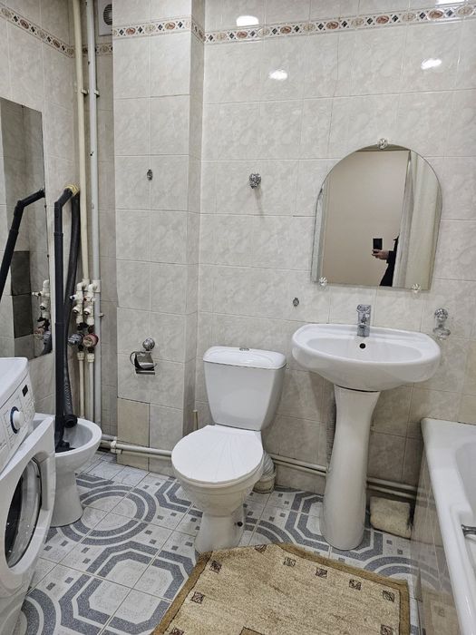 ЦУМ, метро Космонавтов, 3 комн.!