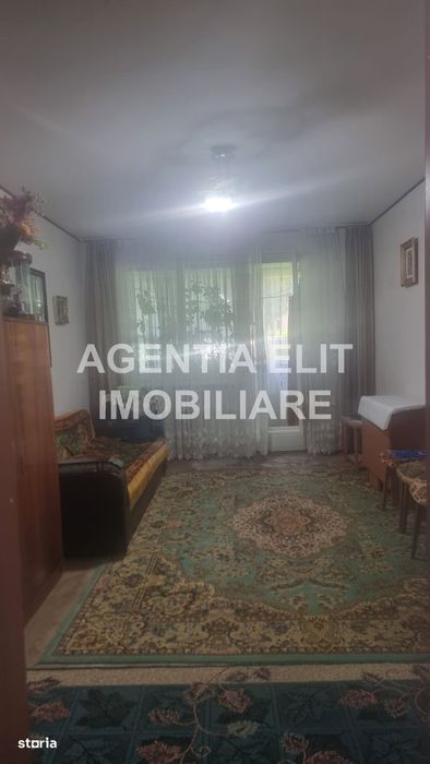 Apartament 2 camere, zona Scolii nr 7, 54 mp, decomandat