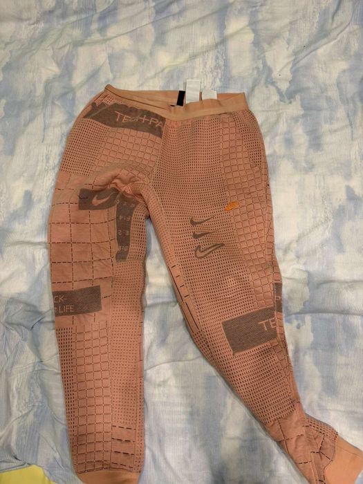 Артикули nike,guess