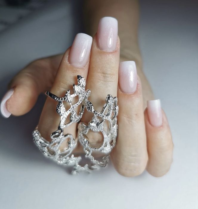 Curs unghii false acreditat