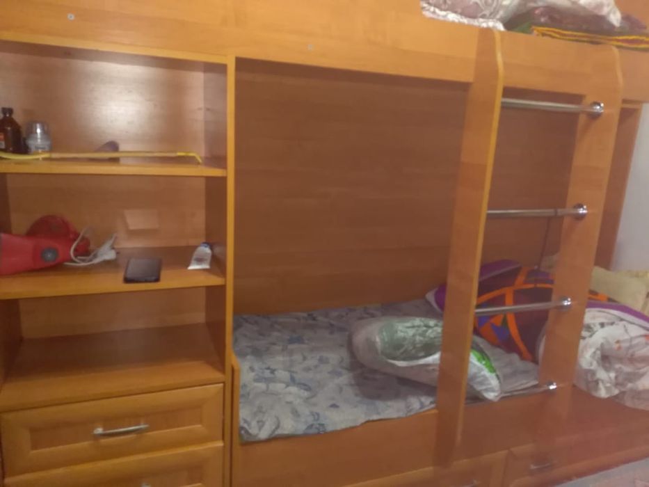 Продается детский гарнитур шкаф и кровать