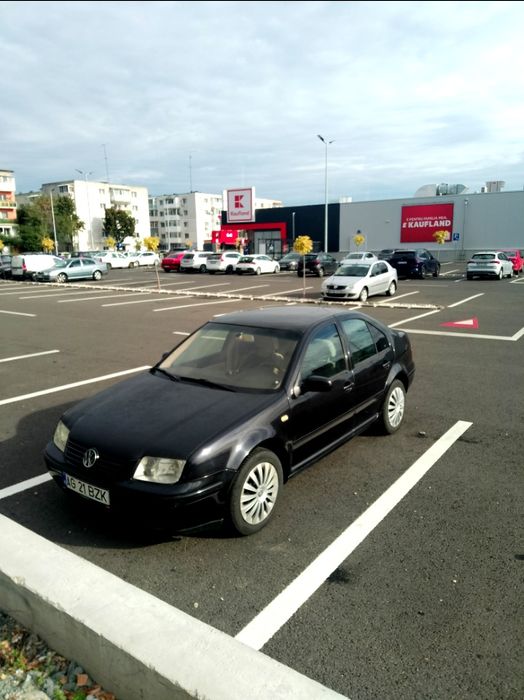 Volkswagen Bora 2004 benzină, 1.617 € — imagine 2