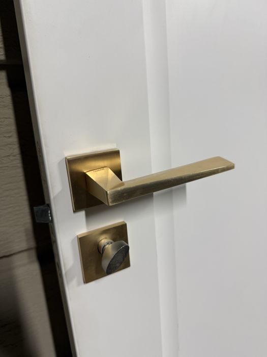 Межкомнатная дверь