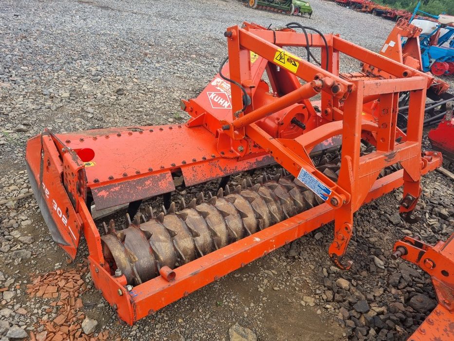 Freza Grapa Rotativa Kuhn HRB 302D