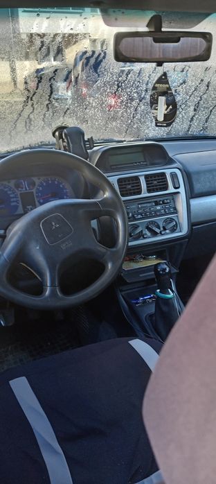 Mitsubisi pajero pinin