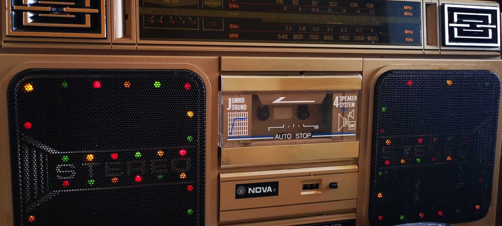 Radiocasetofon boombox NOVA RX-565DL Disco Light muzică de colecție