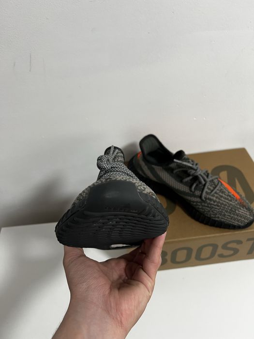 Adidas Yeezy Boost 350 V2 Carbon Beluga