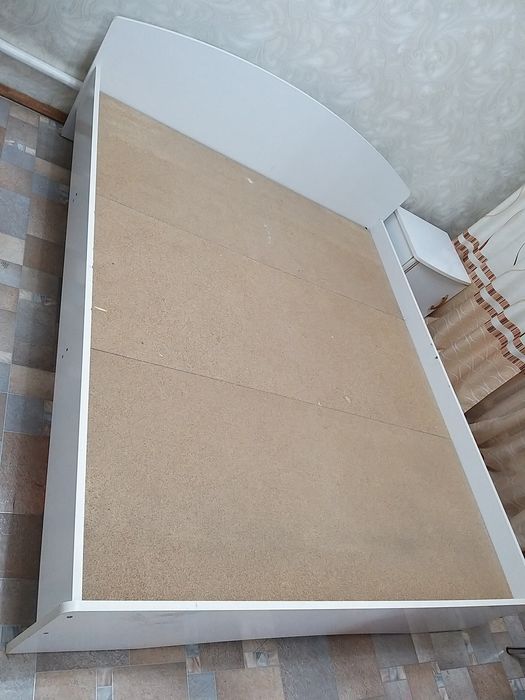 Двух спальная кровать