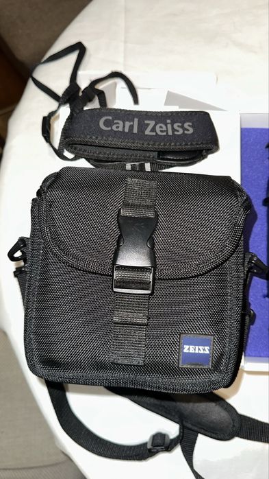 Бинокъл Zeiss Conquest HD 10x32