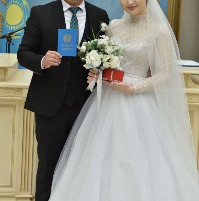 Свадебное платье