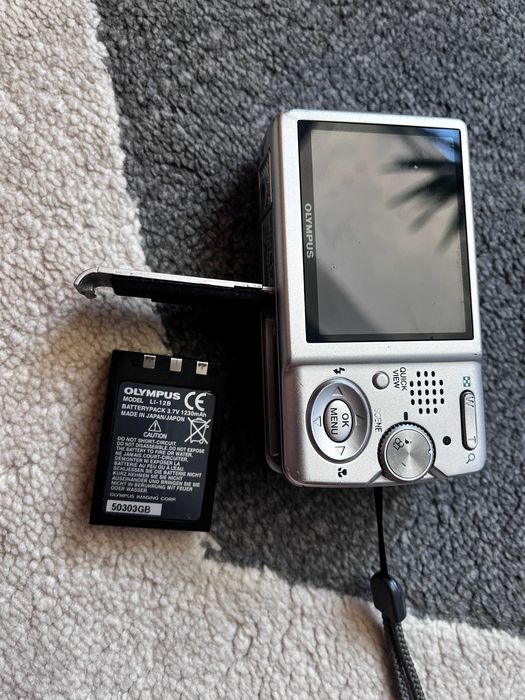 Olympus µ [mju:] Digital 500 – aparat foto digital vintage, 5MP