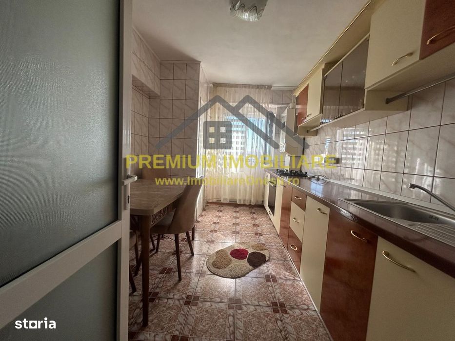 Apartament 2 camere de vânzare zona de jos, Onesti