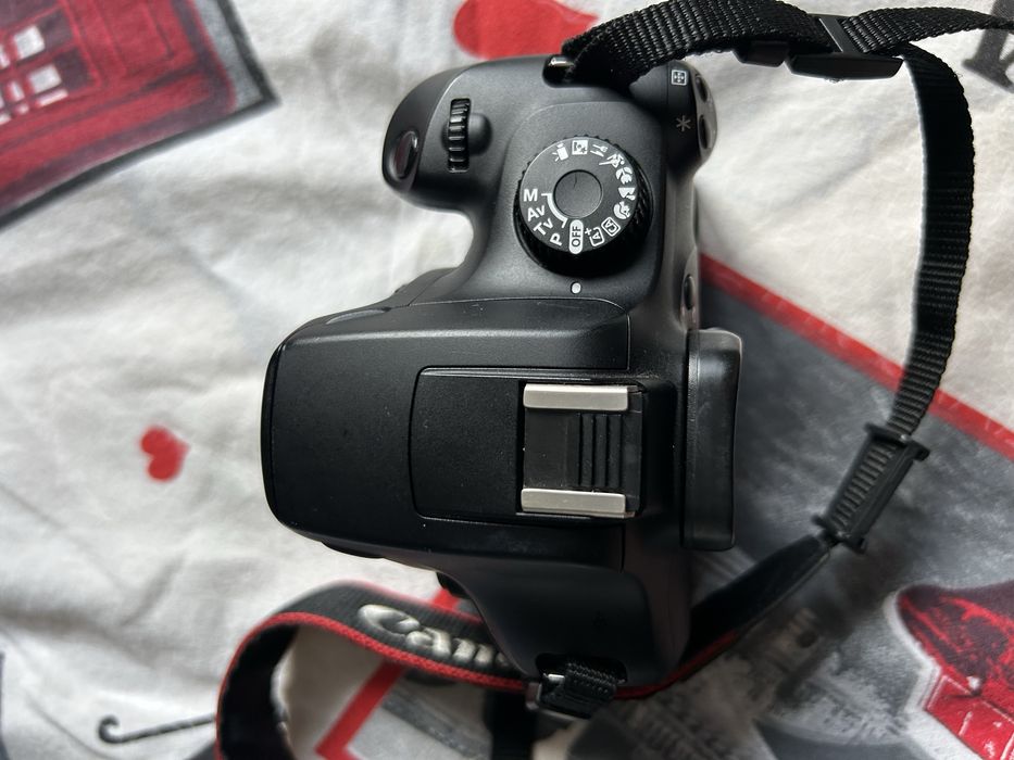 ПРОДАВАМ СПЕШНО!!!Canon Eos 4000d