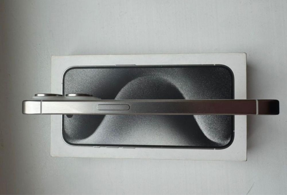 Айфон 15про состояние хороший