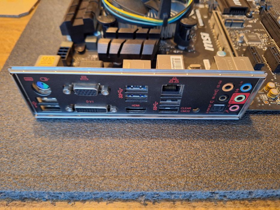 Kit Intel I5 6600, placa de baza MSI B150M Mortar,32GB,video XFX RX580