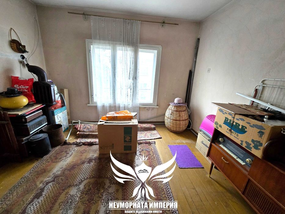 Продавам тристаен 65кв.м. 1ет в гр.Асеновград широк център