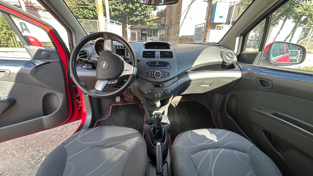 Продава Chevrolet Spark 2012 год.