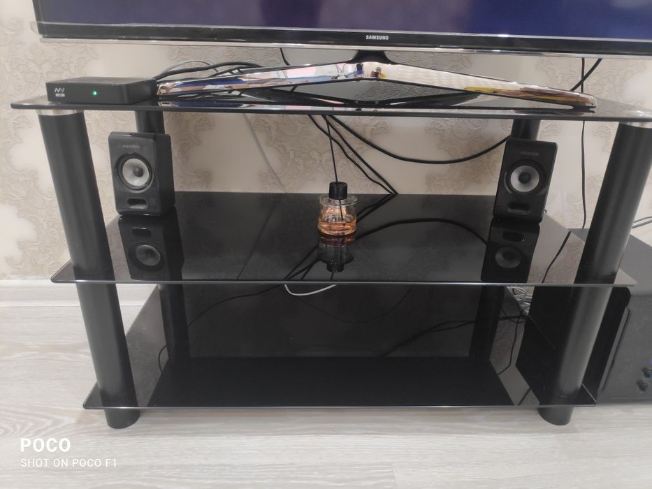 Подставка под телевизор