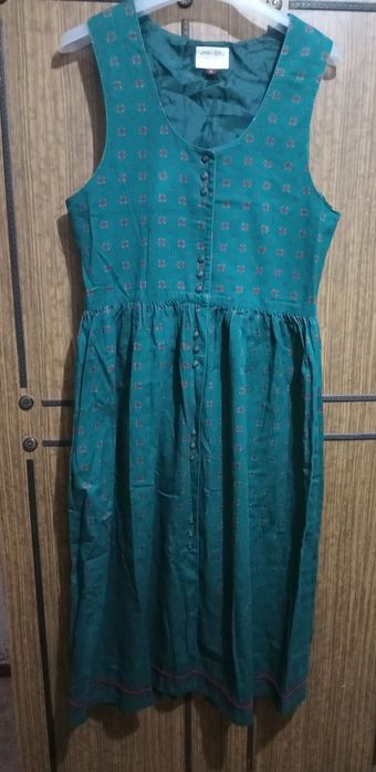 Продам одну вещь за 800 тенге.