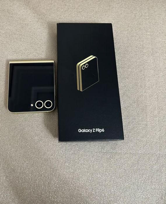 Самсунг Z Flip 6